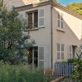 Laurence, Paris, House