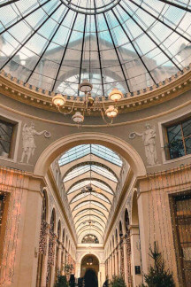 French immersion in Paris, Teacher Laurence