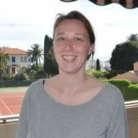 Coralyne, Immersion française sur la Côte d'Azur