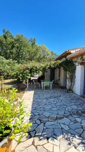Fayence, PACA – Enseignant Marie