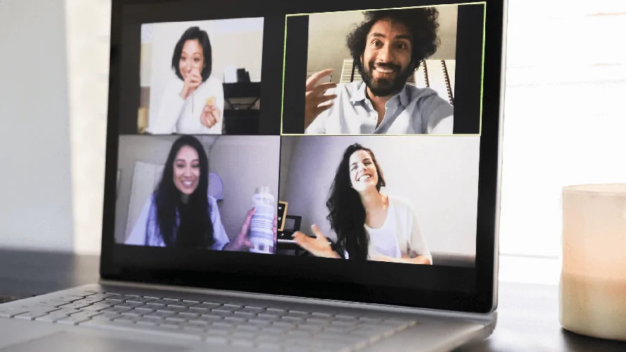 Améliorer sa fluidité en français : rejoignez des groupes de conversation