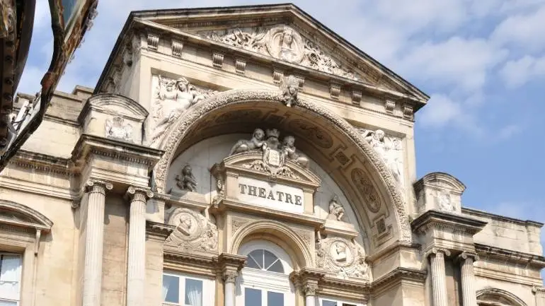Avignon Theatre